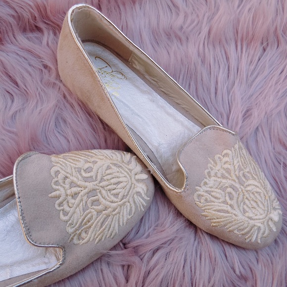 Shoes - Embroidered flats • FINAL PRICE
